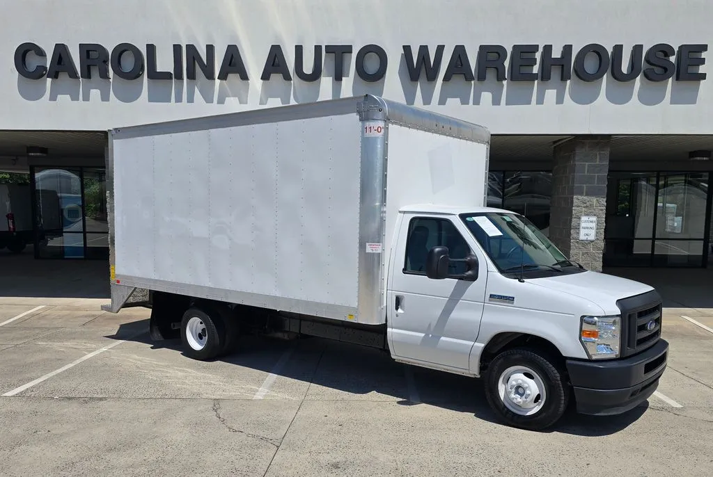 2023 Ford E-Series DRW E-350 Super Duty 138 in WB's photo