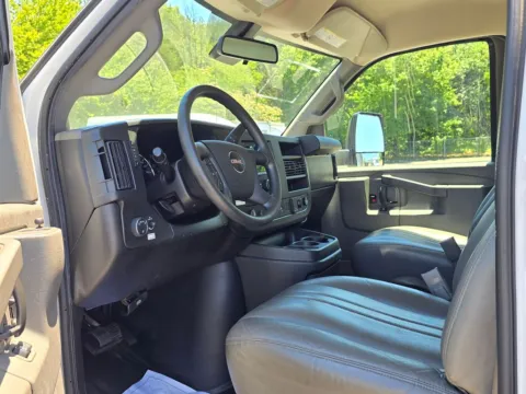 More photos of 2021 GMC Savana 3500 Work Van DRW 16ft Box w/Roll-Up Door and Pull out Ramp at Carolina Auto Warehouse, NC