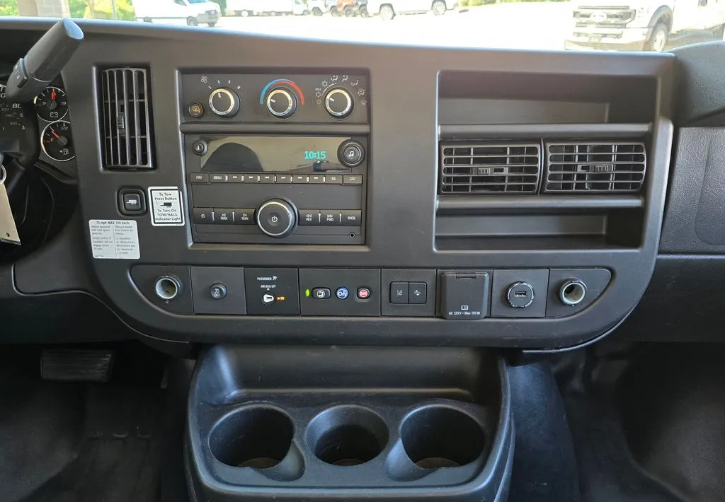 GMC Savana photo 27