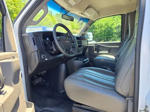 More photos of 2021 GMC Savana 3500 Work Van SRW 12ft Box w/Step-Up Bumper at Carolina Auto Warehouse, NC