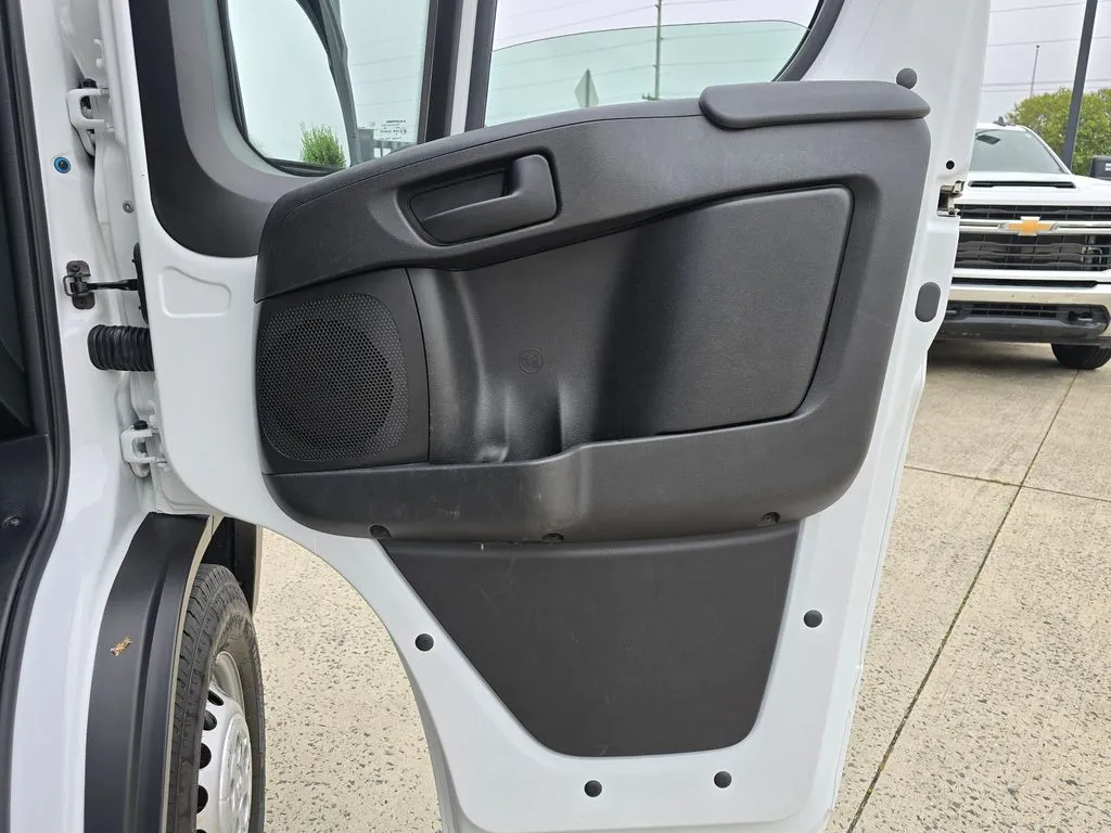 Ram ProMaster 2500 photo 37