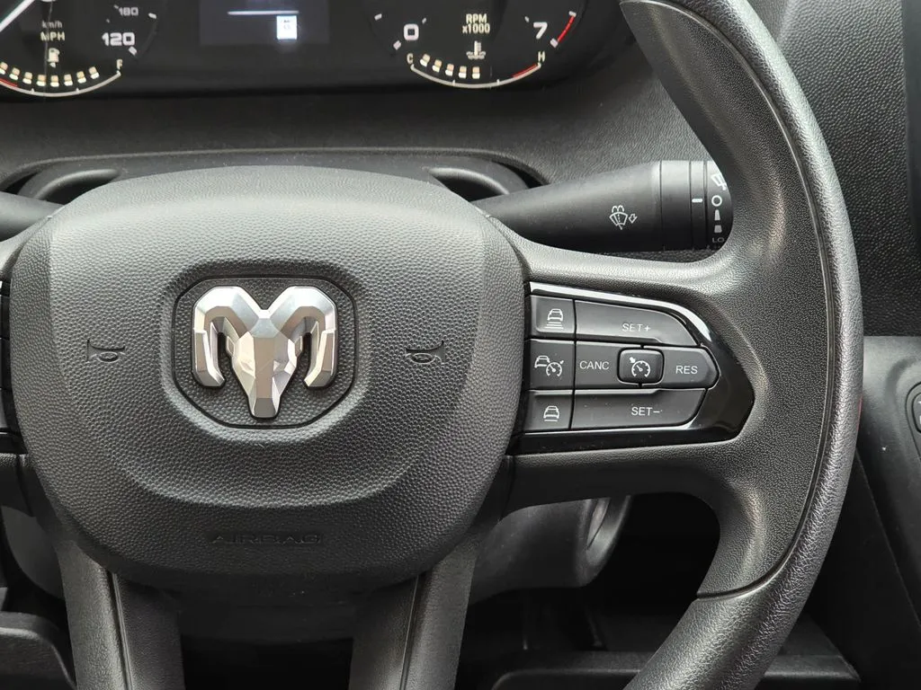 Ram ProMaster 2500 photo 24