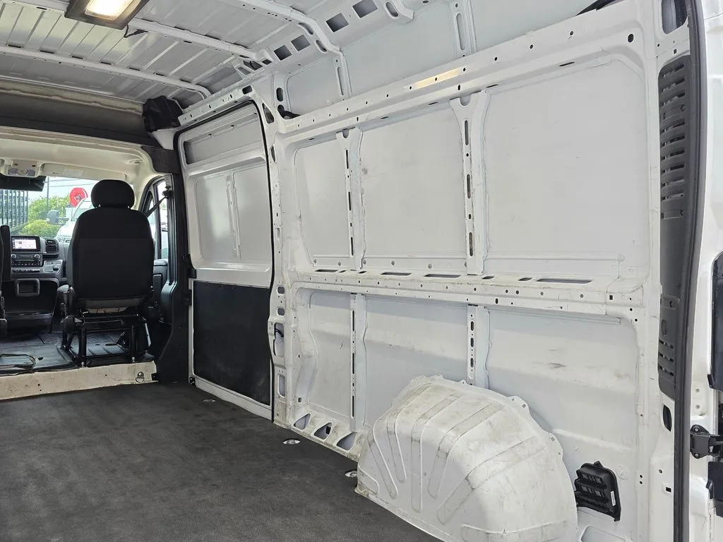 Ram ProMaster 2500 photo 15