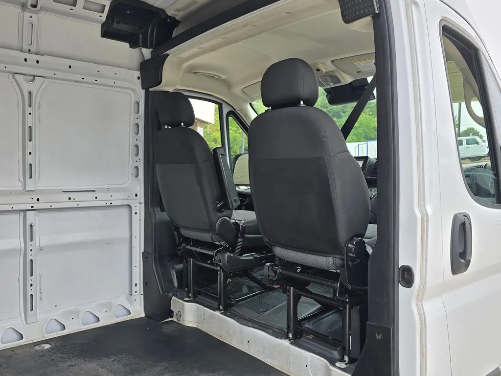 Ram ProMaster 2500 photo 18