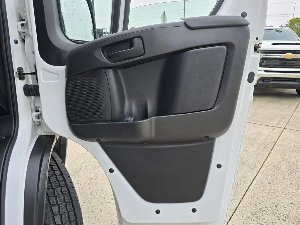 Ram ProMaster 2500 photo 38