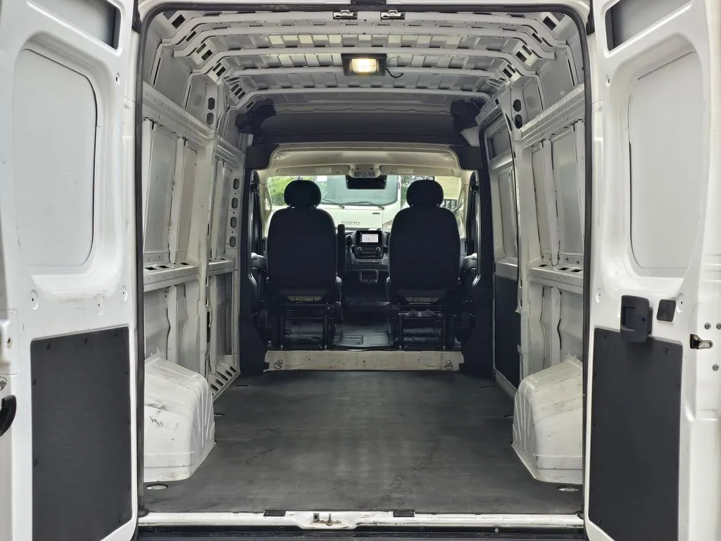 Ram ProMaster 2500 photo 11