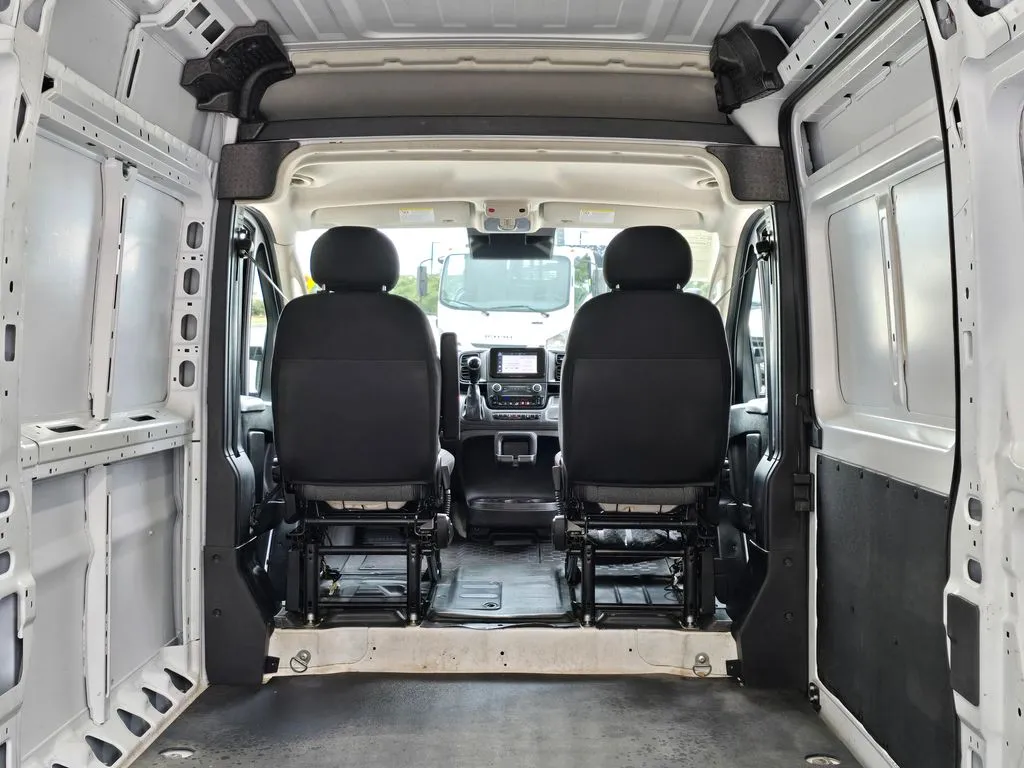 Ram ProMaster 2500 photo 19