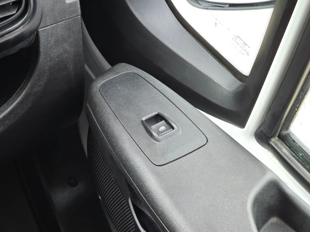 Ram ProMaster 2500 photo 39