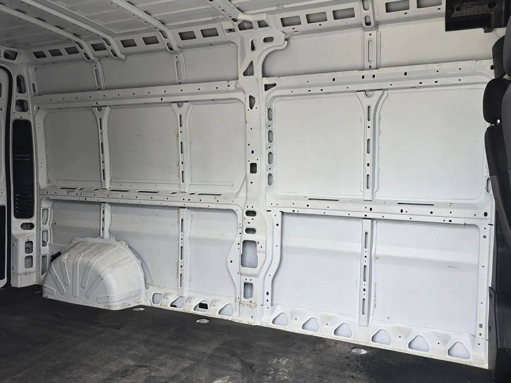 Ram ProMaster 2500 photo 17