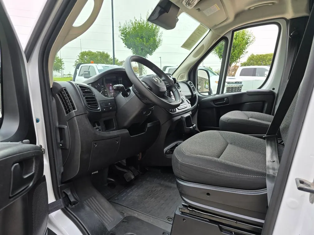 Ram ProMaster 2500 photo 32
