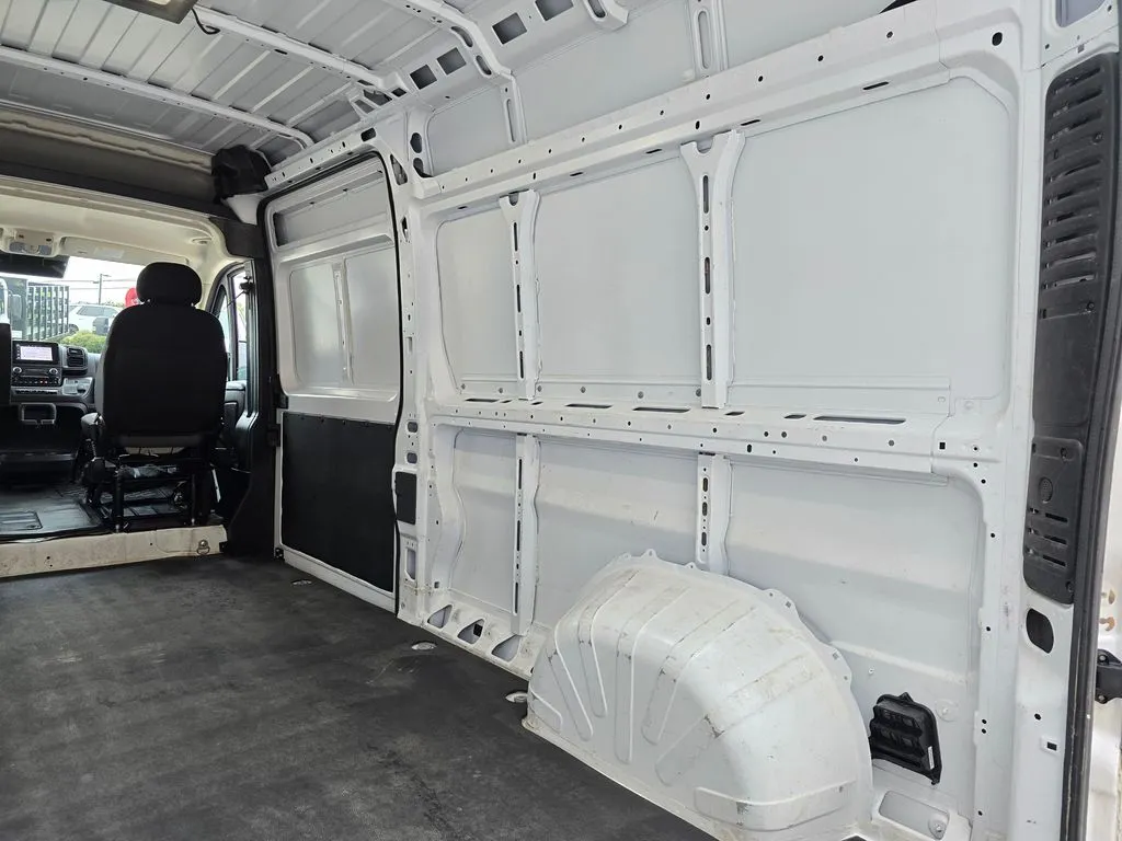 Ram ProMaster 2500 photo 15