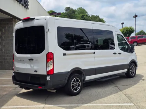 More photos of 2022 Ford Transit-350 XLT Medium Roof 15-Passenger w/3.5L Eco-Boost V6 at Carolina Auto Warehouse, NC