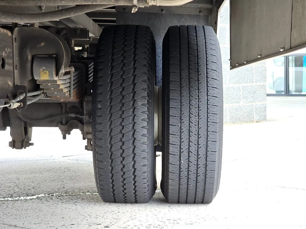 GMC Savana photo 34