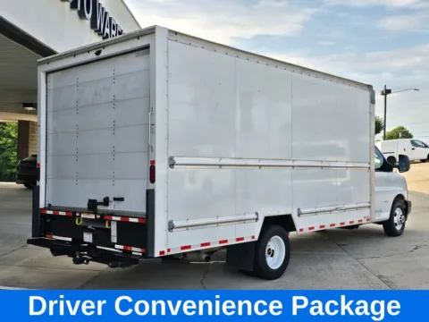 More photos of 2021 GMC Savana 3500 Work Van 16ft Box w/Roll-up Door & Pull Out Ramp at Carolina Auto Warehouse, NC