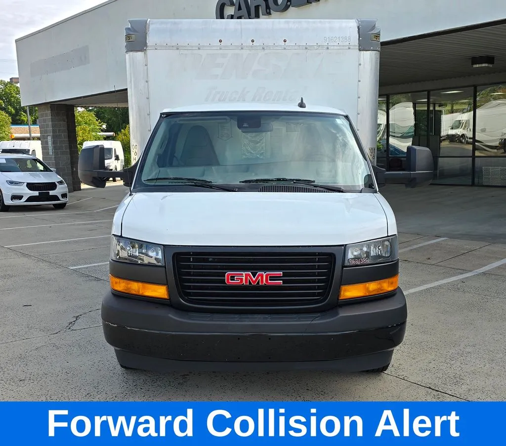 GMC Savana photo 10