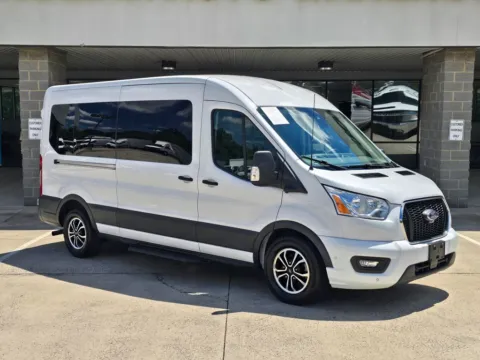 Photos of 2022 Ford Transit-350 XLT Medium Roof 15-Passenger w/3.5L Eco-Boost V6 for sale in Concord, NC at Carolina Auto Warehouse