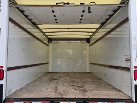 More photos of 2021 GMC Savana 3500 Work Van 16ft Box w/Roll-Up Door at Carolina Auto Warehouse, NC