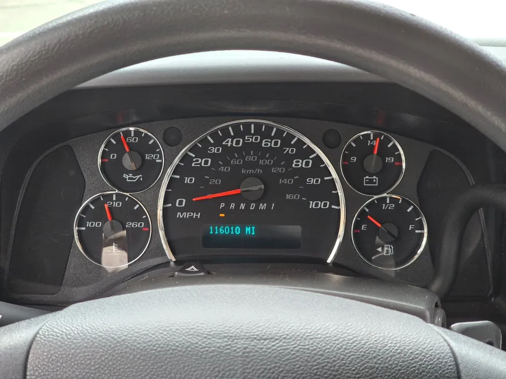 GMC Savana photo 19