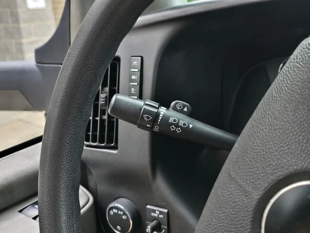 GMC Savana photo 17
