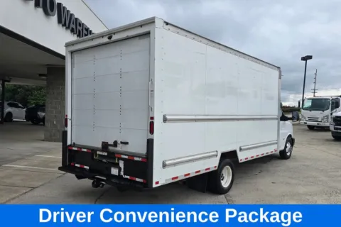 More photos of 2021 GMC Savana 3500 Work Van 16ft Box w/Roll-Up Door at Carolina Auto Warehouse, NC