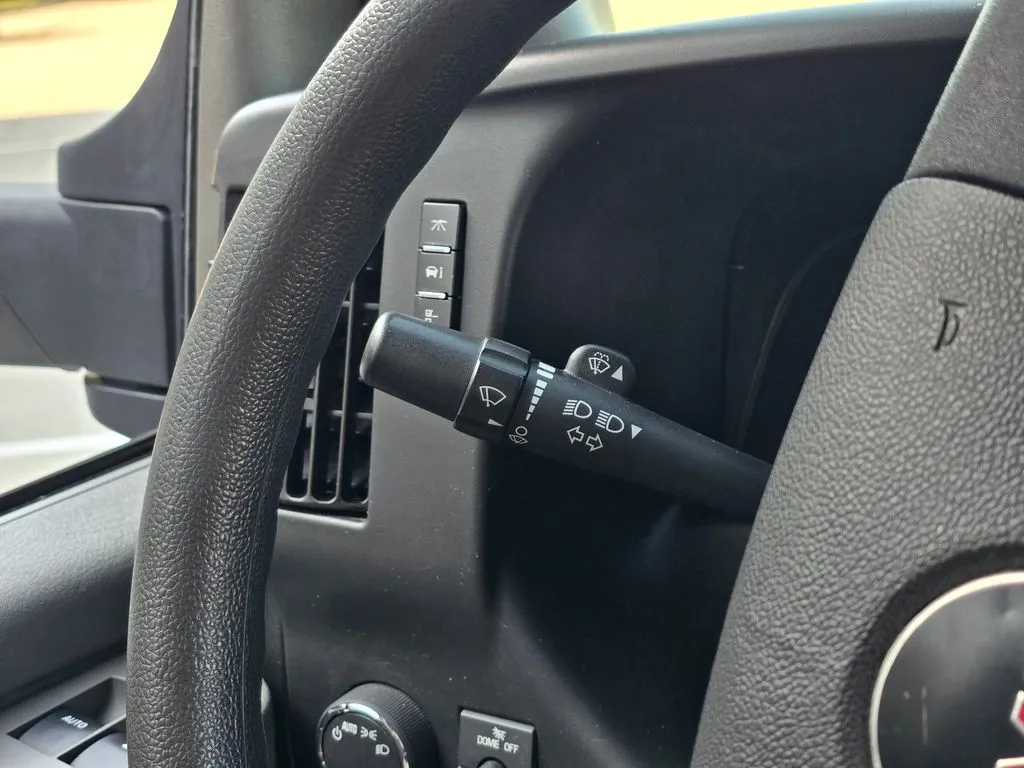GMC Savana photo 27