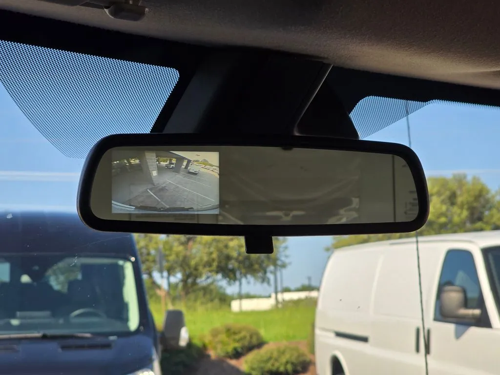 GMC Savana photo 32