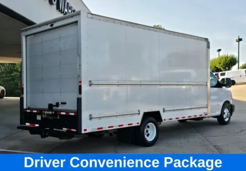 More photos of 2021 GMC Savana 3500 Work Van 16ft Box w/Roll-up Door & Pull Out Ramp at Carolina Auto Warehouse, NC