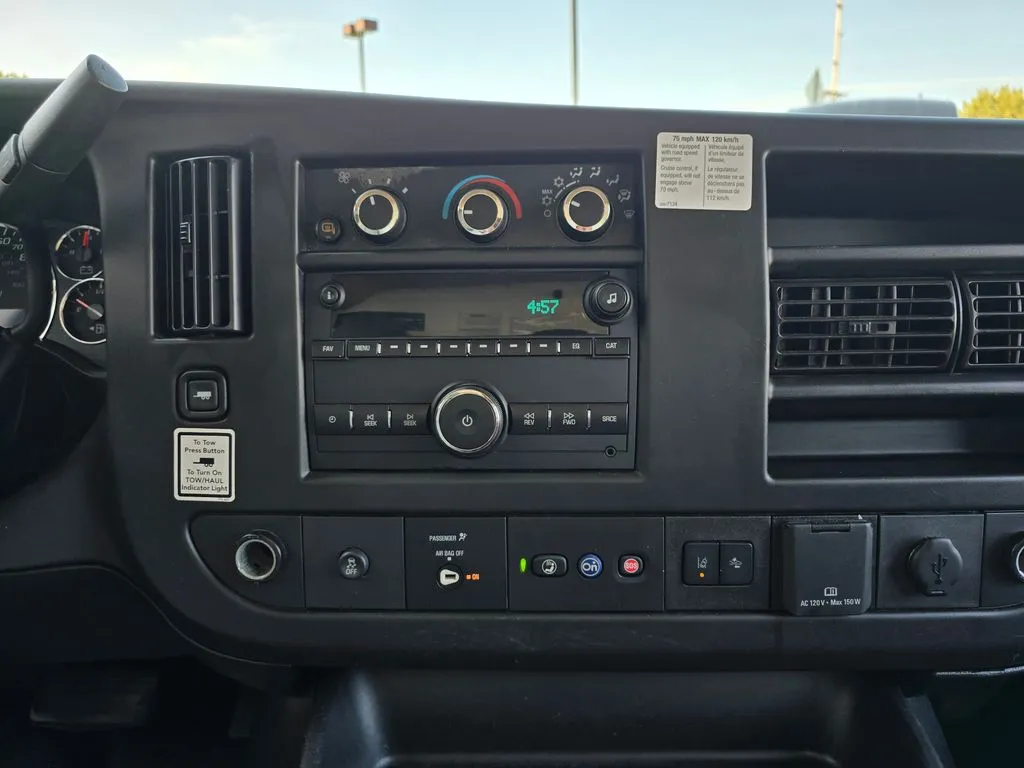 GMC Savana photo 31