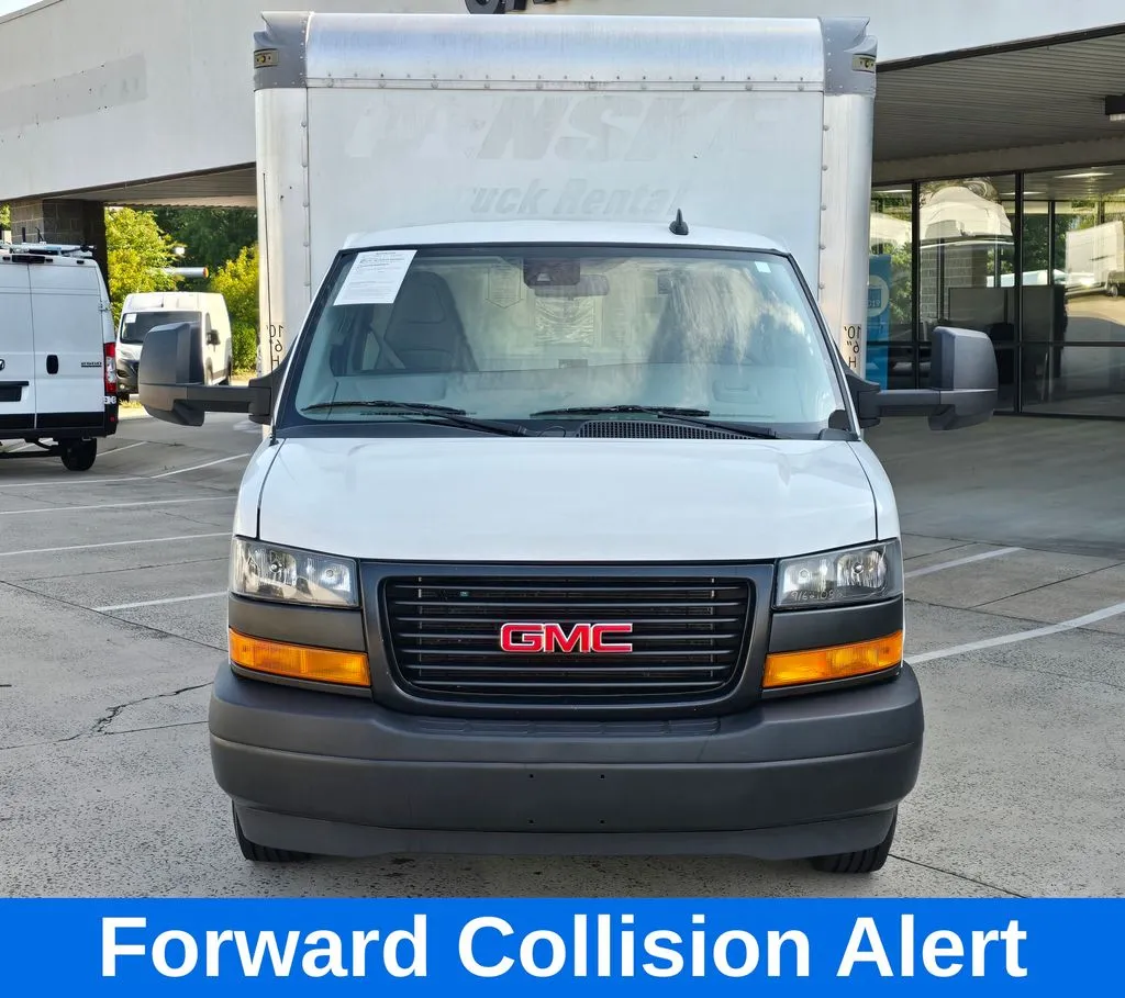 GMC Savana photo 10
