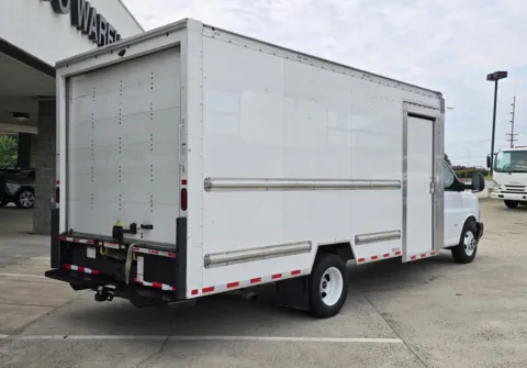 More photos of 2022 GMC Savana 3500 Work Van 16ft Box w/Roll-up Rear & Side Doors w/Shelves at Carolina Auto Warehouse, NC