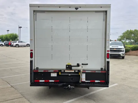 More photos of 2022 GMC Savana 3500 Work Van 16ft Box w/Roll-up Rear & Side Doors w/Shelves at Carolina Auto Warehouse, NC