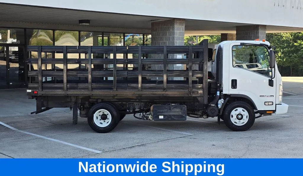 Isuzu NPR photo 3