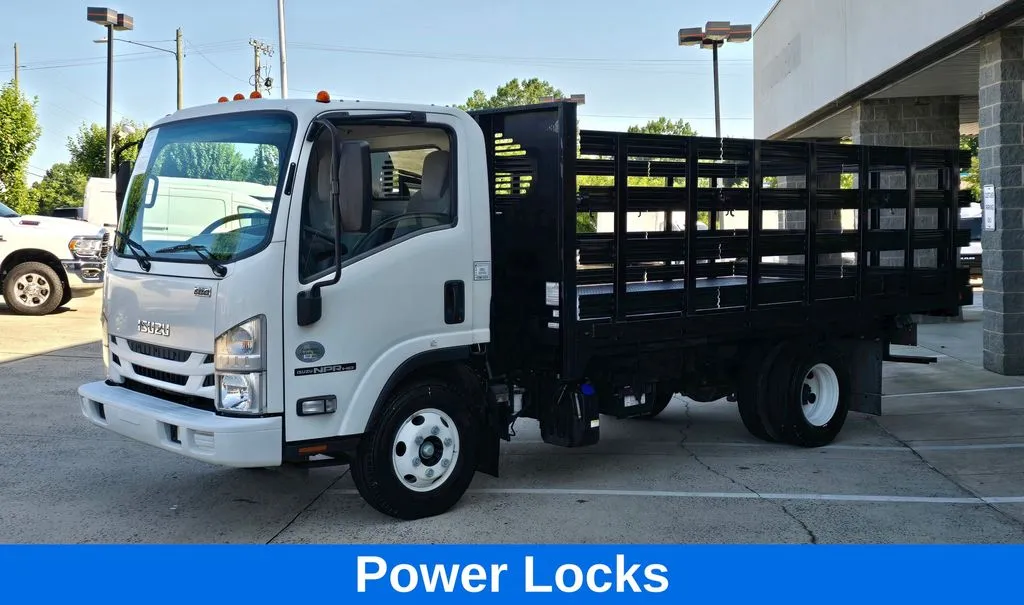 Isuzu NPR photo 9