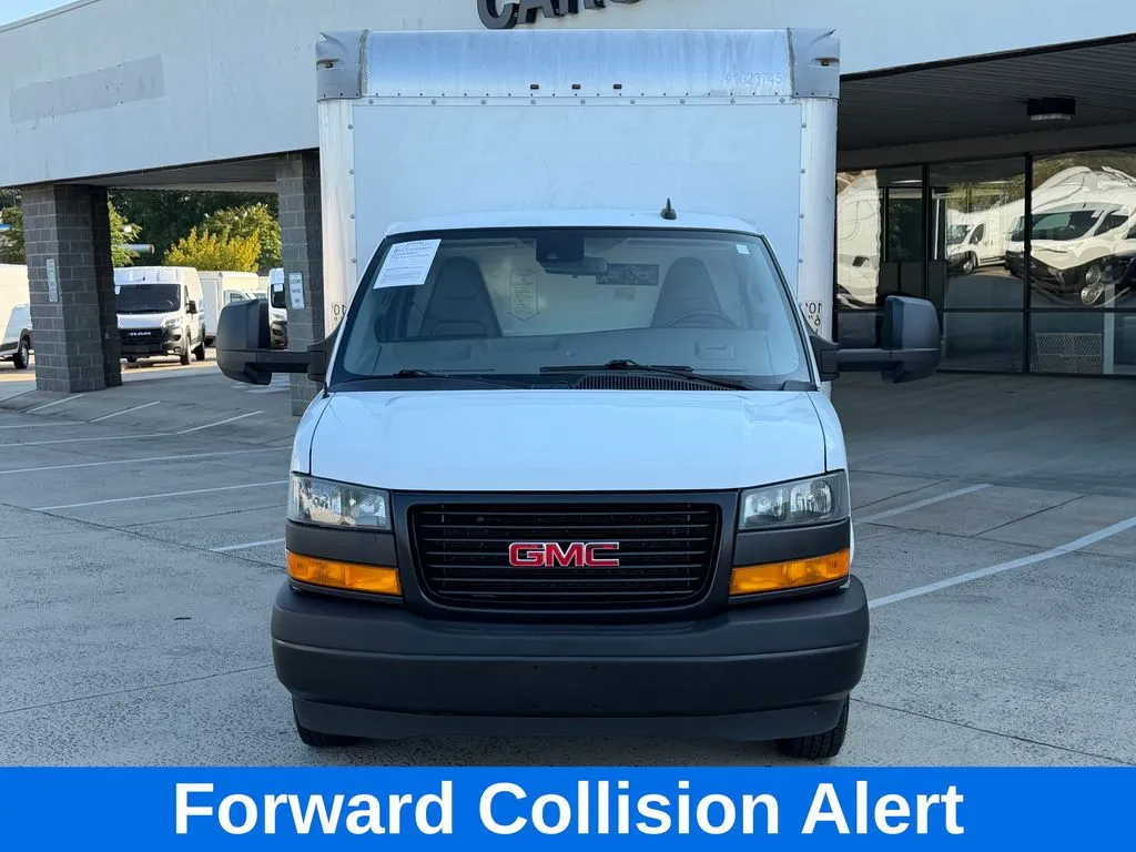 GMC Savana photo 10