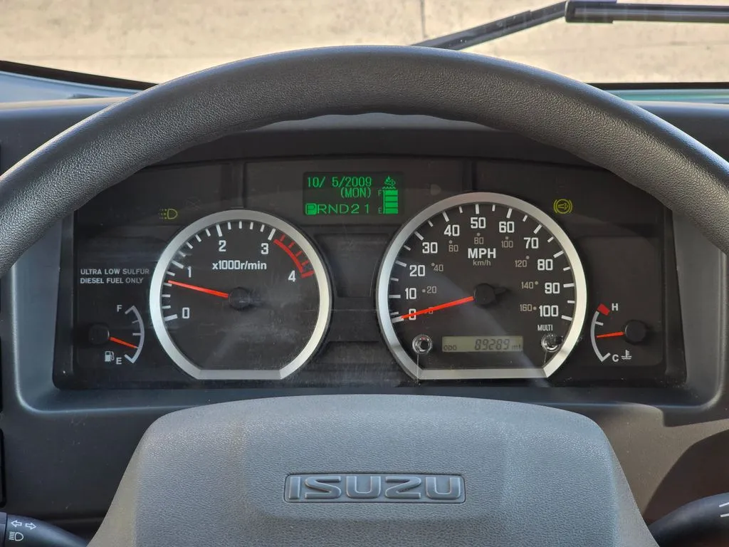 Isuzu NPR-XD photo 27