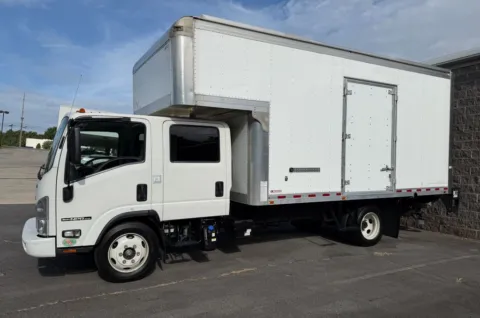 Unknown 2022 Isuzu NPR XD  5.2L Diesel 16ft Box w/Tuck-Under Liftgate and Sid for sale in Concord, NC