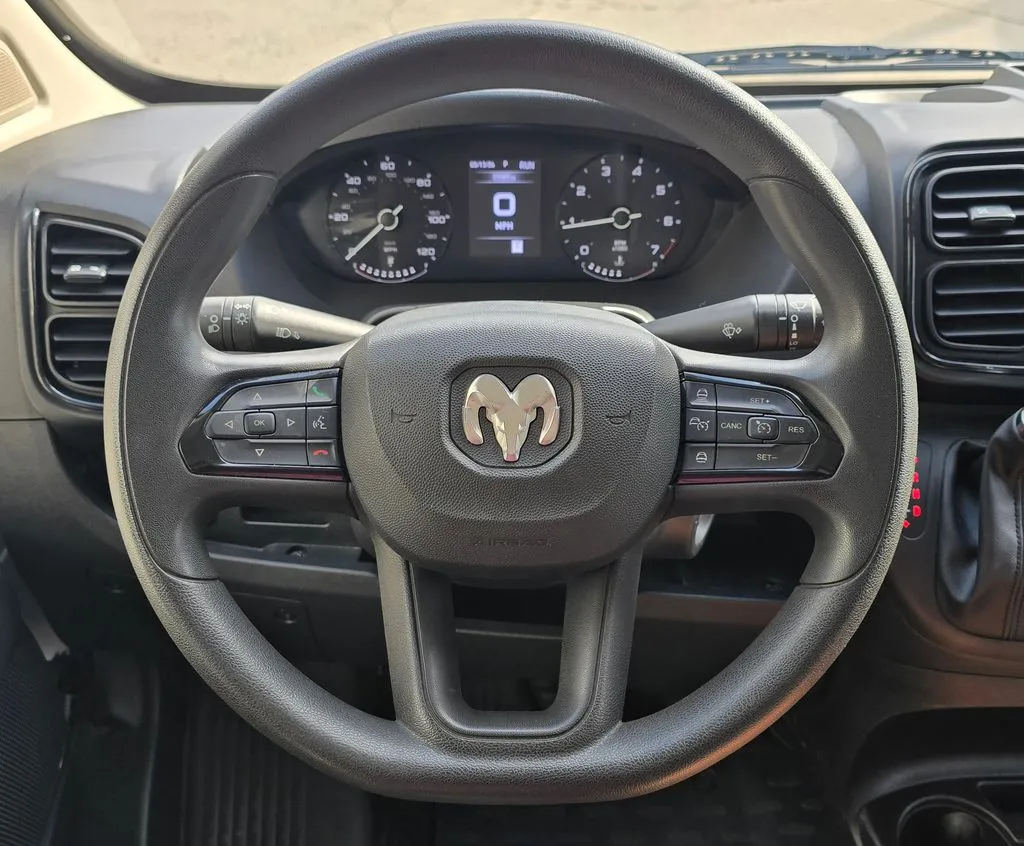 Ram ProMaster 2500 photo 20