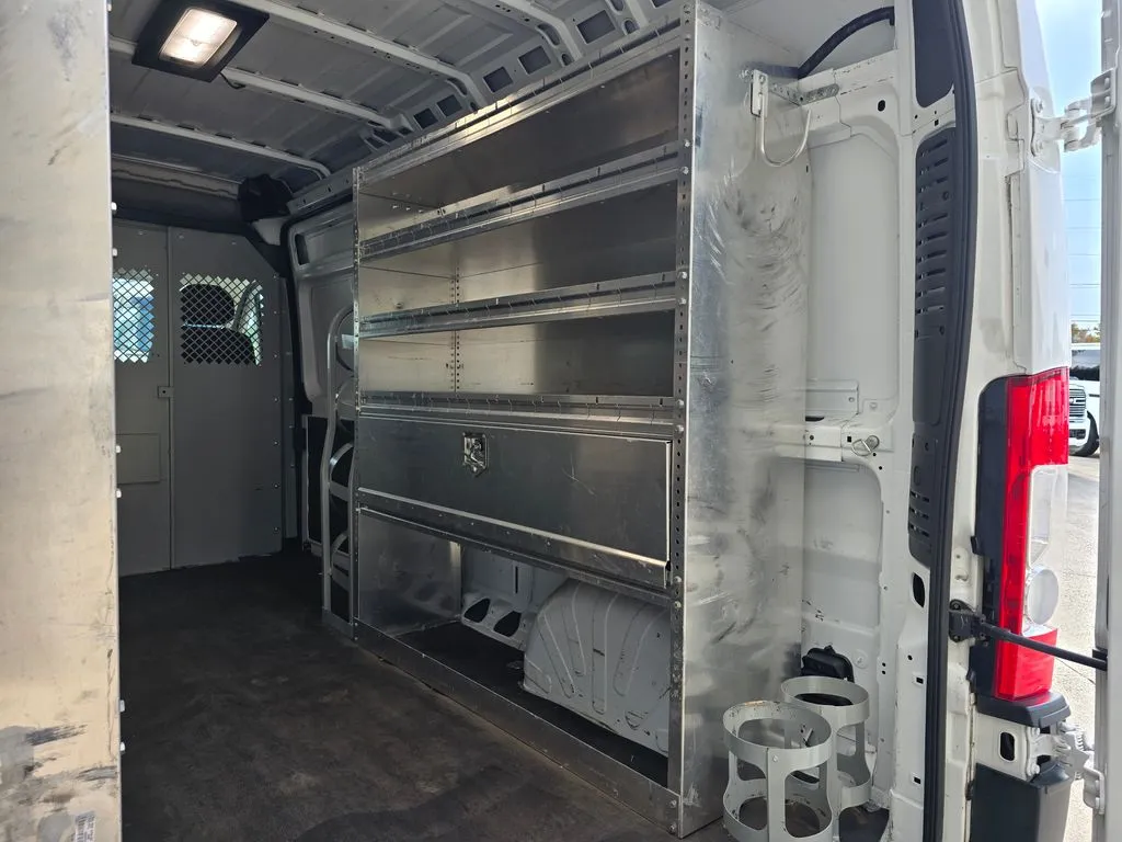 Ram ProMaster 2500 photo 15