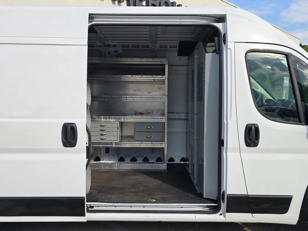 Ram ProMaster 2500 photo 16