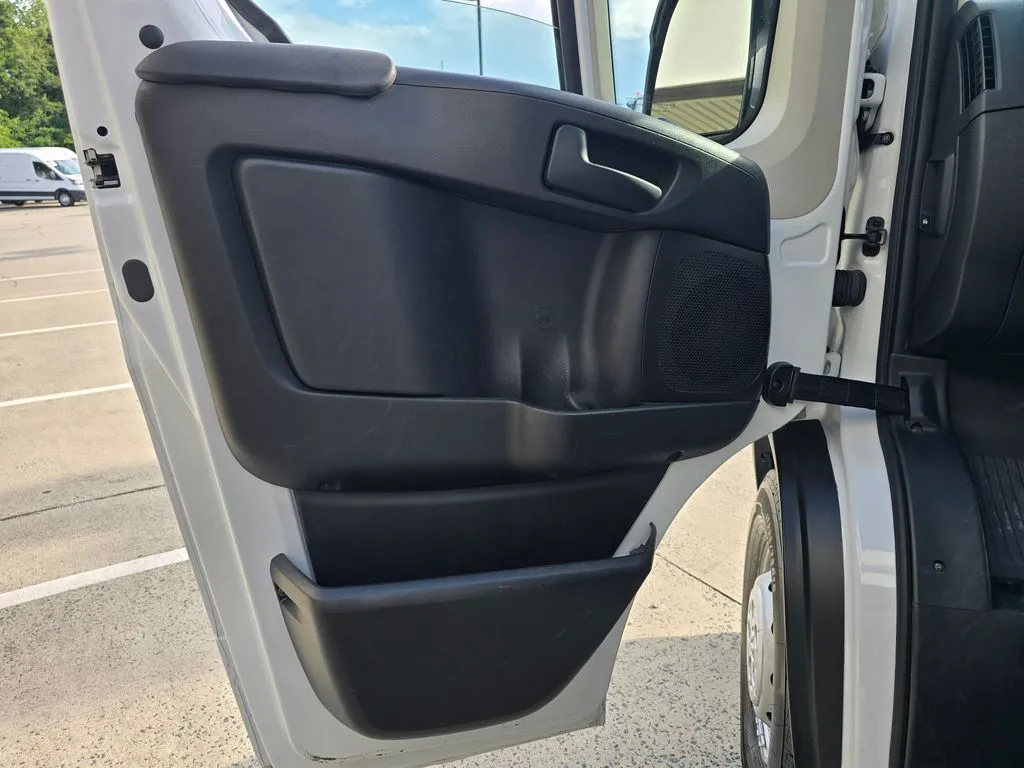 Ram ProMaster 2500 photo 32