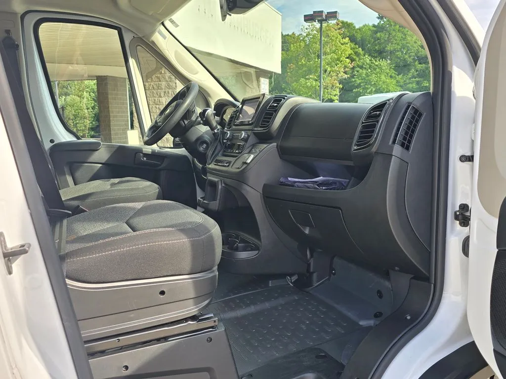 Ram ProMaster 2500 photo 34