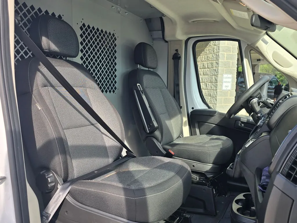Ram ProMaster 2500 photo 35