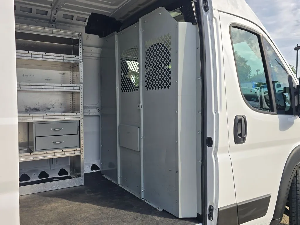 Ram ProMaster 2500 photo 18