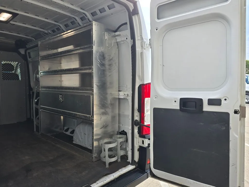 Ram ProMaster 2500 photo 14