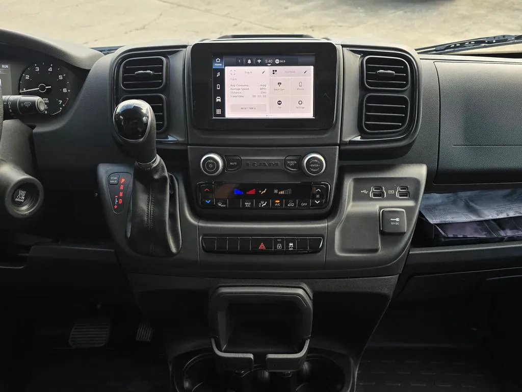 Ram ProMaster 2500 photo 26