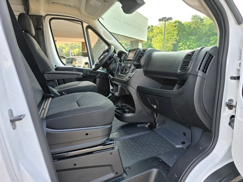 Ram ProMaster 3500 photo 35