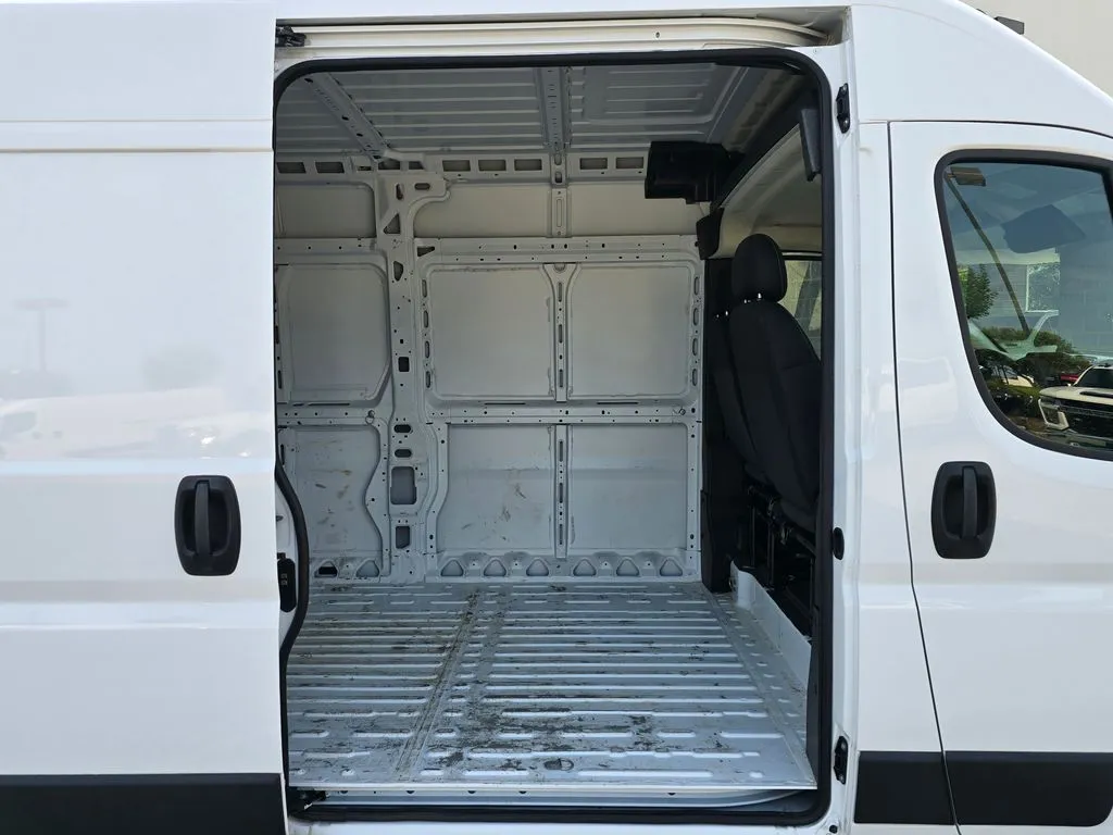 Ram ProMaster 3500 photo 16