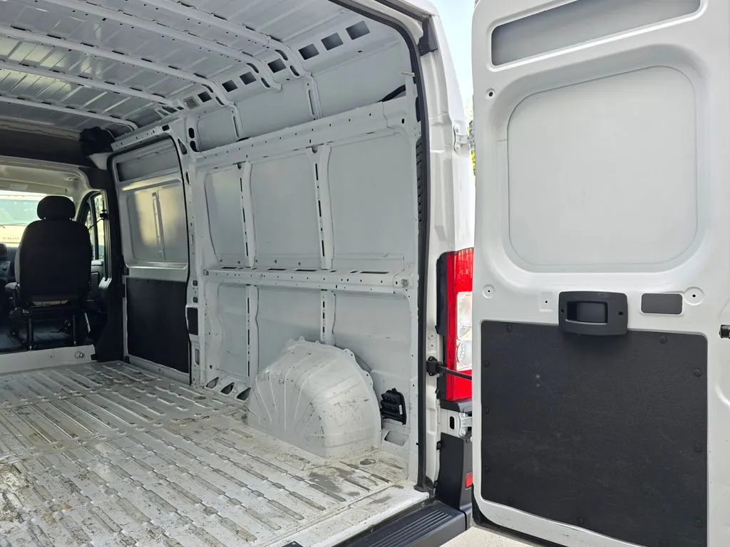 Ram ProMaster 3500 photo 14
