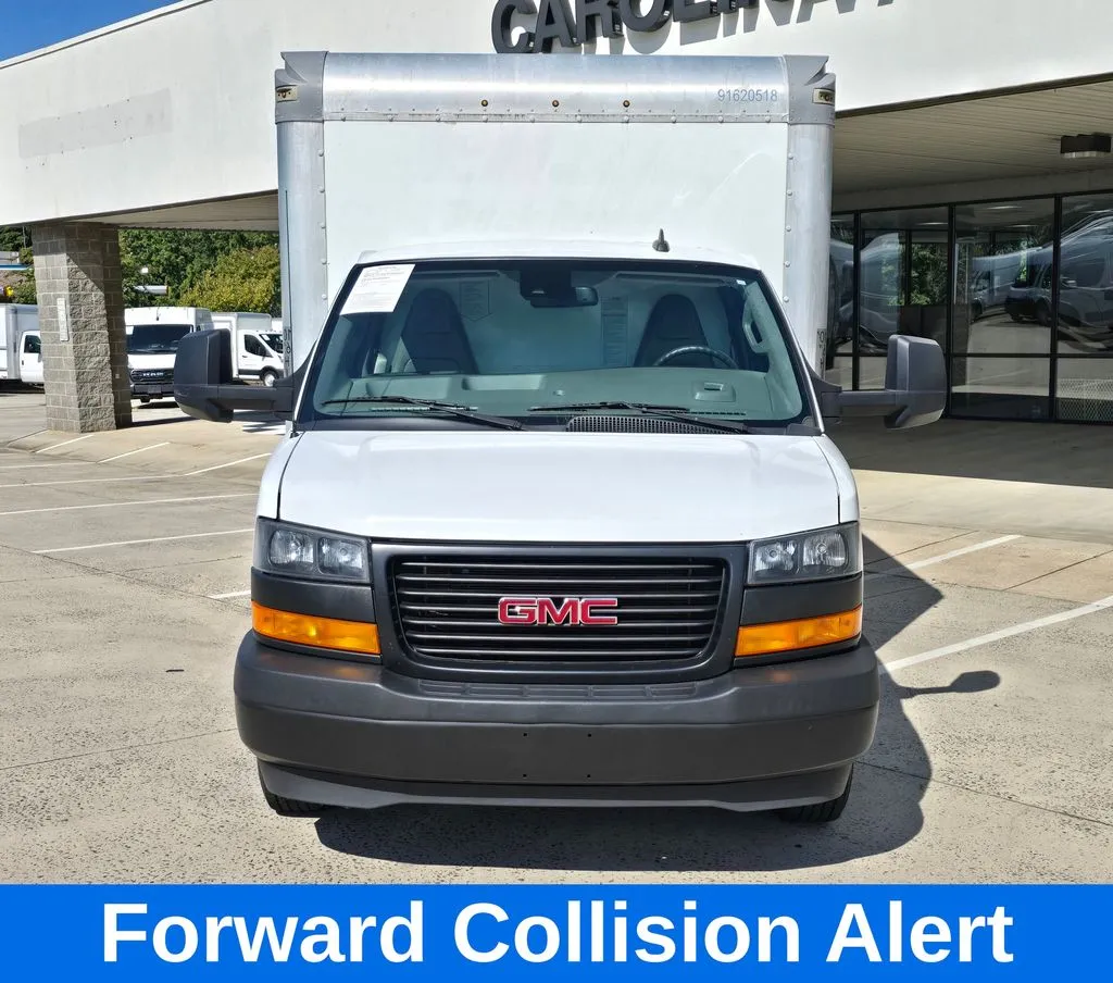 GMC Savana photo 10