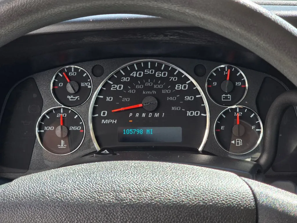 GMC Savana photo 18